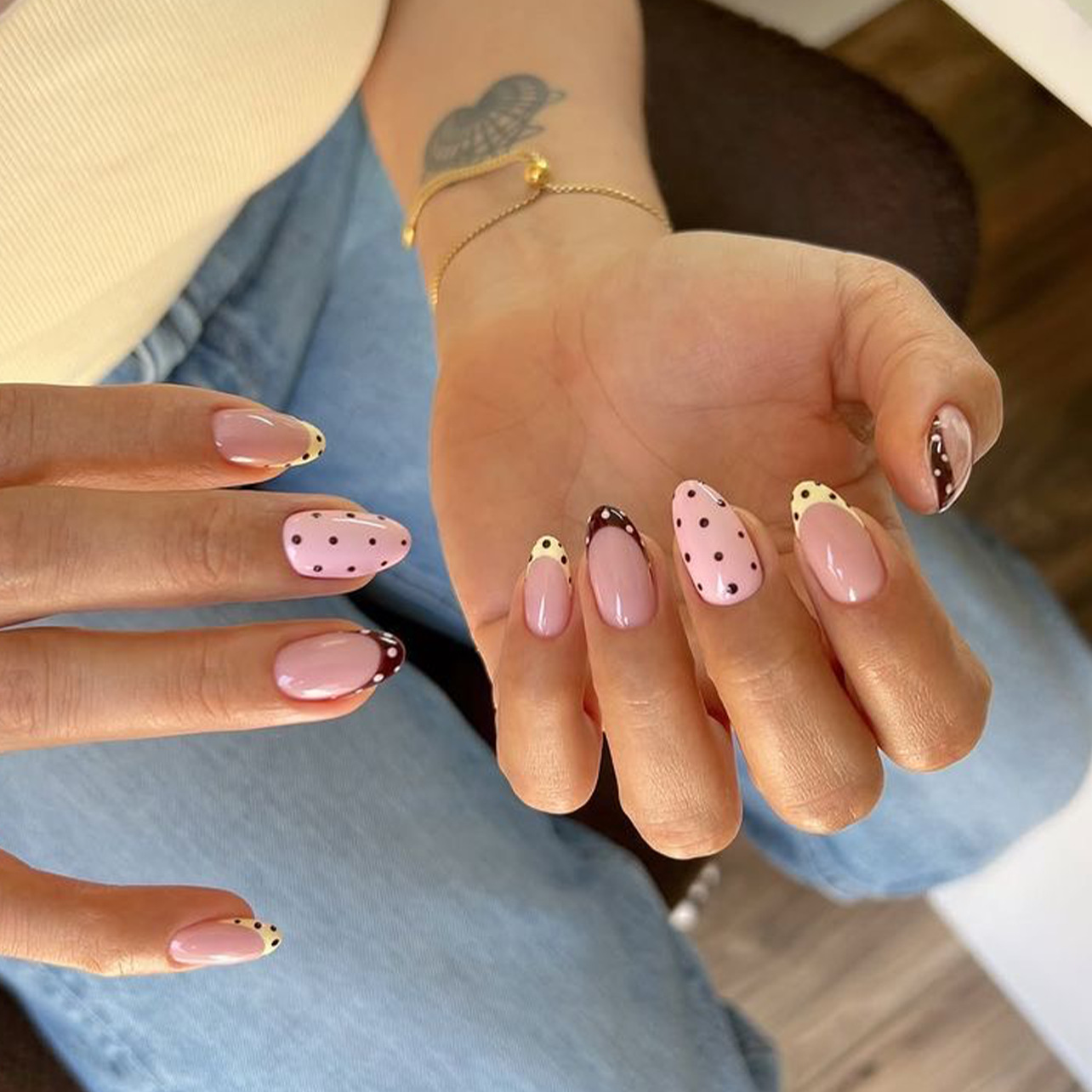 Nail Art Fake - 24Pcs Set Kuku Palsu Almond Polka